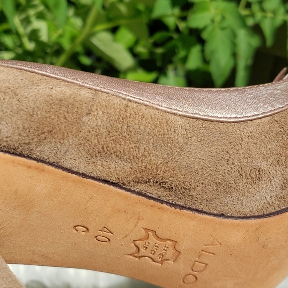 Aldo Collection Nude Suede Heels With Leather Bow - Picture 12 of 13